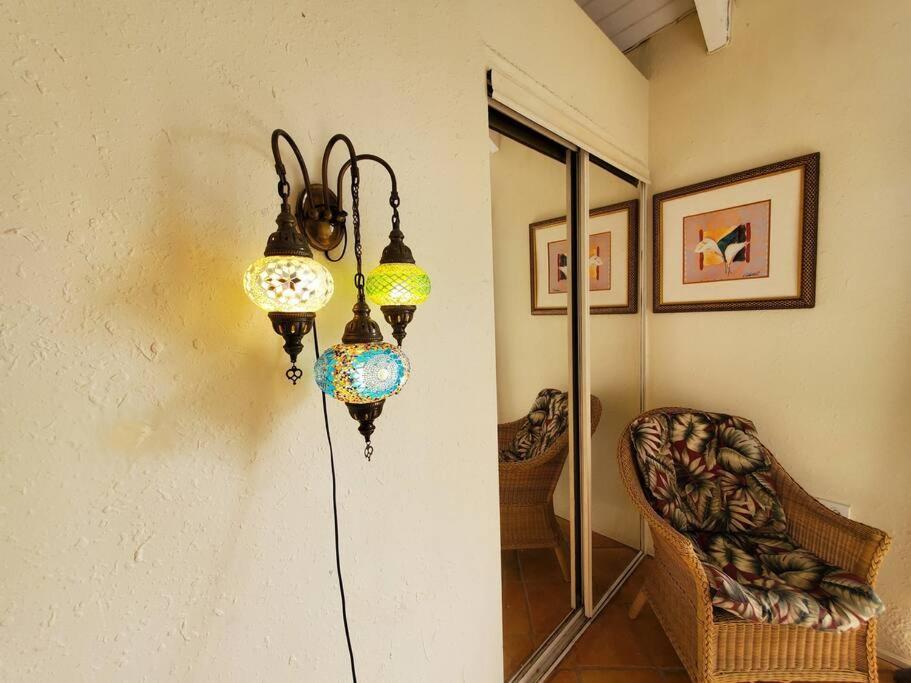 The Cottage At Villa Indigo Charlotte Amalie Exterior photo
