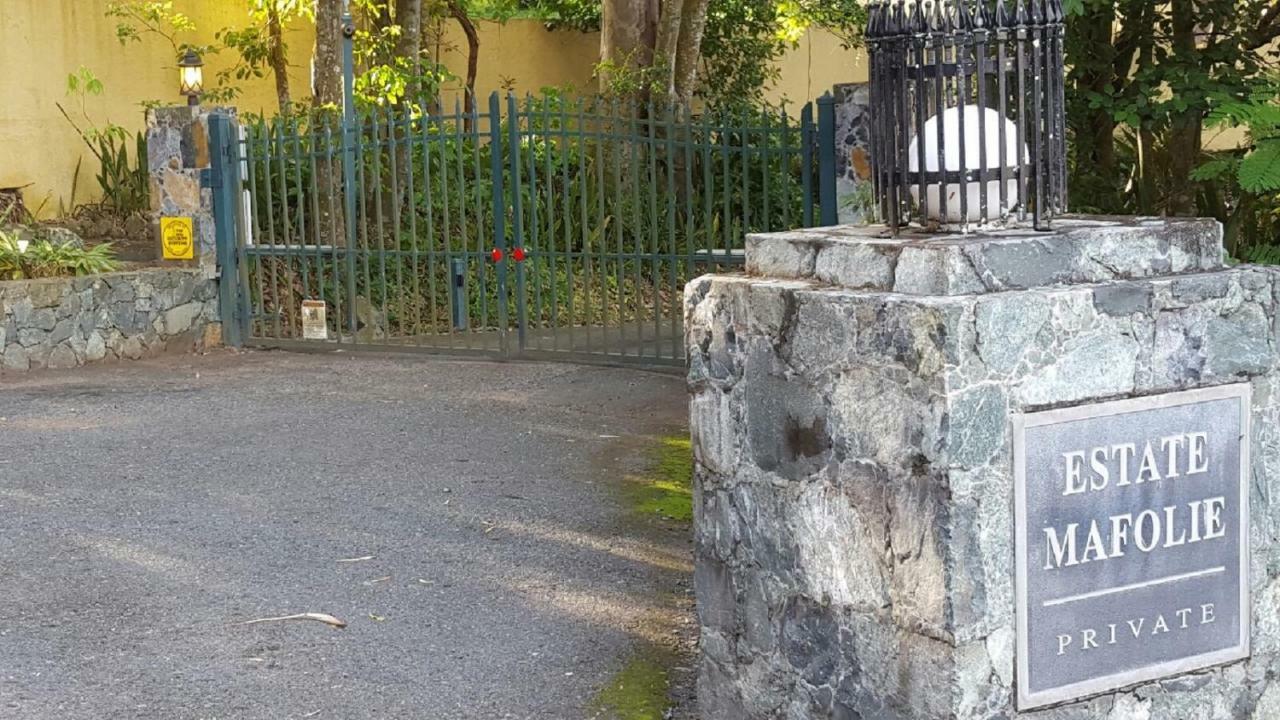 The Cottage At Villa Indigo Charlotte Amalie Exterior photo